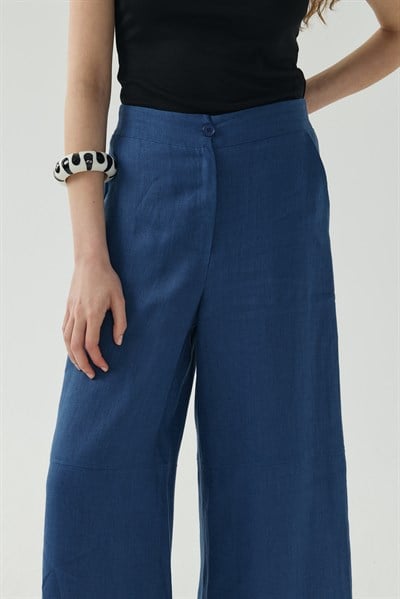 Saks Mavisi Kesik Detaylı Crop Keten Pantolon