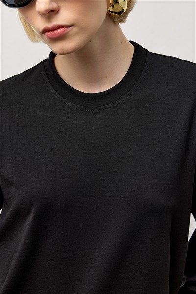 Siyah Asimetrik Kesim Basic Uzun Kollu T-Shirt