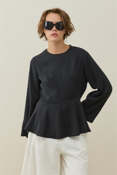 Siyah Bel Formlu Minimal Bluz