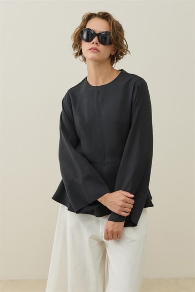 Siyah Bel Formlu Minimal Bluz