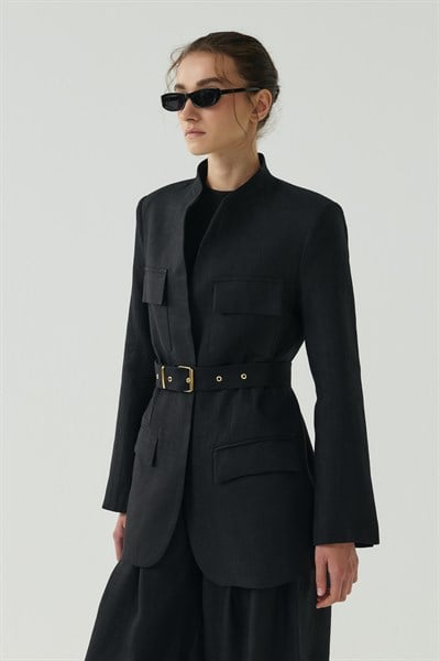 Siyah Cep Detaylı Kemerli Keten Blazer
