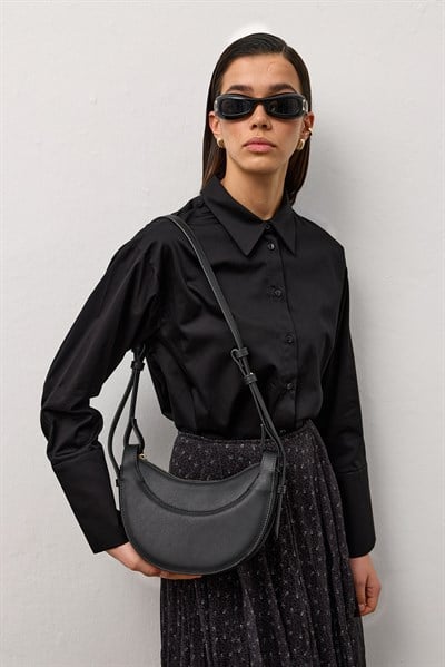 Siyah Deri Çapraz Çanta