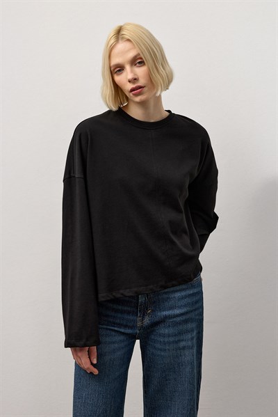 Siyah Dikiş Detaylı Bisiklet Yaka Basic T-Shirt