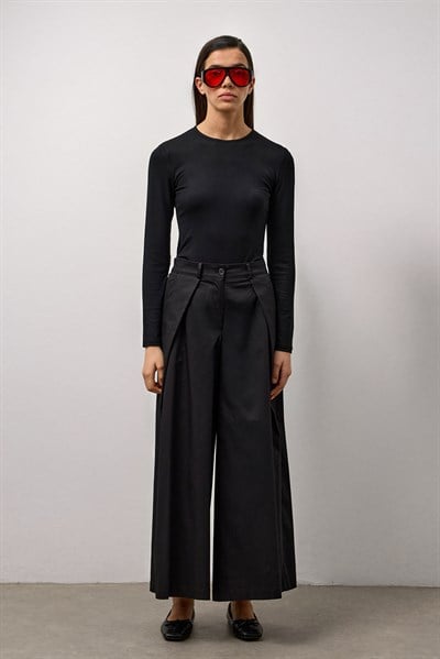Siyah Geniş Paça Etek Pantolon