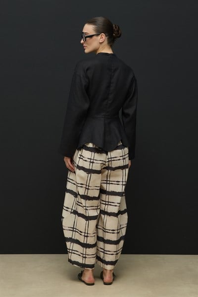 Siyah Hakim Yaka Peplum Keten Bluz