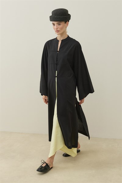 Siyah Hakim Yaka Uzun Vual Kimono