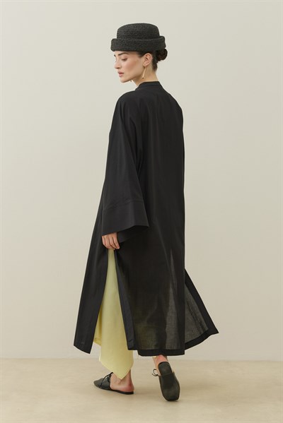 Siyah Hakim Yaka Uzun Vual Kimono