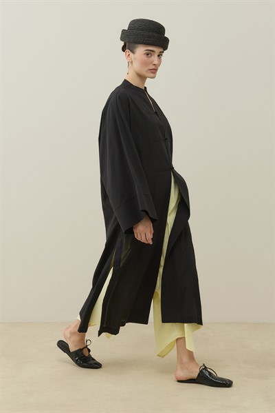 Siyah Hakim Yaka Uzun Vual Kimono