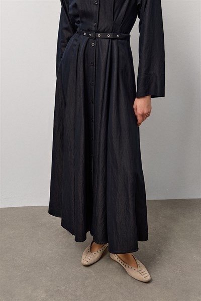 Siyah Kemerli Boydan Düğmeli Elbise