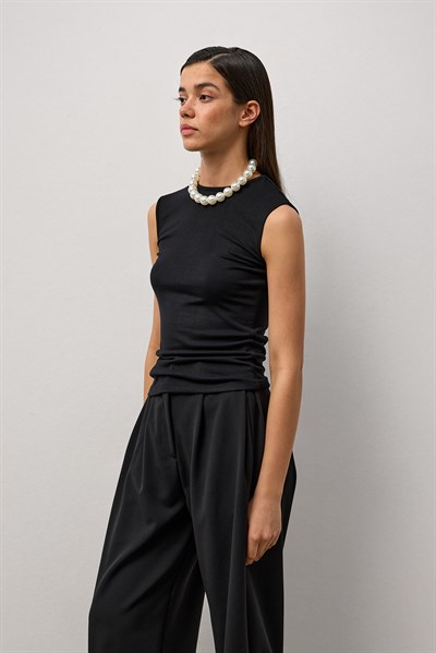 Siyah Kolsuz Bisiklet Yaka Bluz