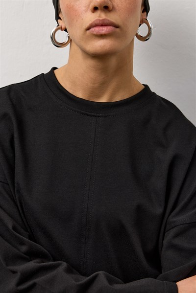 Siyah Oversize Kesim Uzun Kollu Basic T-Shirt