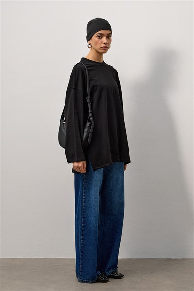 Siyah Oversize Kesim Uzun Kollu Basic T-Shirt