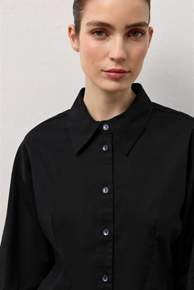 Siyah Pensli Fitted Poplin Gömlek