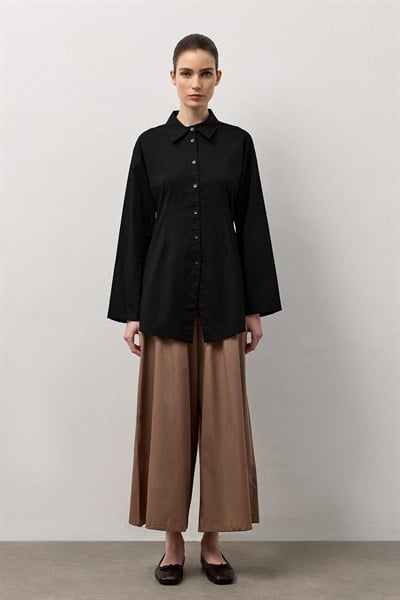 Siyah Pensli Fitted Poplin Gömlek