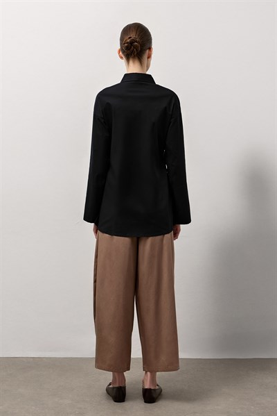 Siyah Pensli Fitted Poplin Gömlek