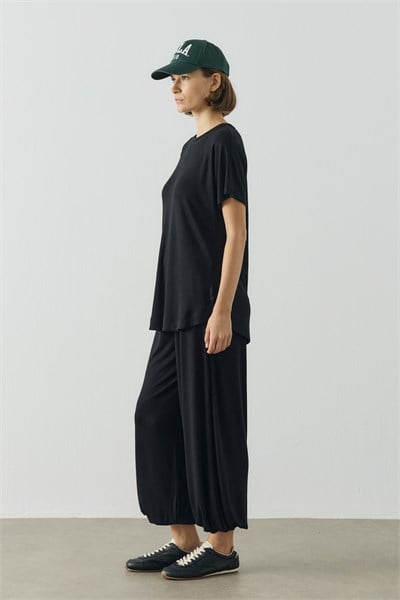 Siyah Reglan Kol Basic Kısa Kol Body