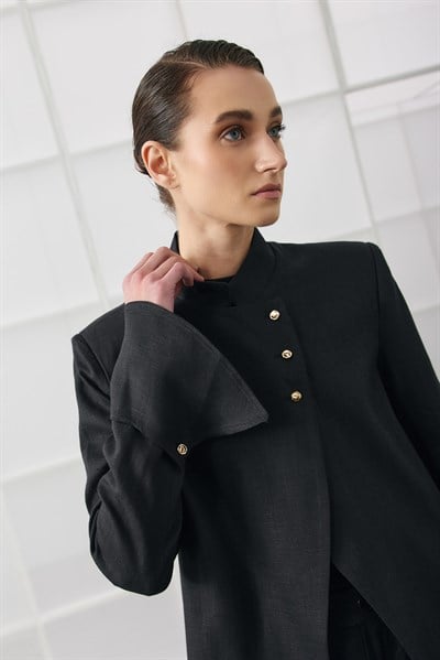 Siyah Seyyar Manşet Detaylı Keten Blazer
