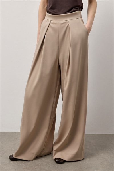 Taş Pileli Bol Paça Pantolon