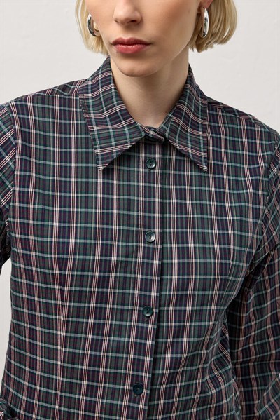 Yeşil Belden Oturmalı Ekose Gömlek