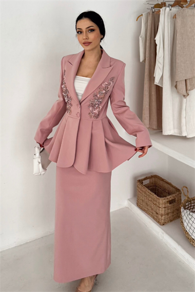 El İşlemeli Volanlı Blazer Etekli İkili Takım
