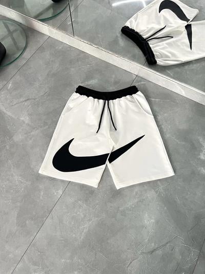 Beyaz Ön Nakış Nike Şort