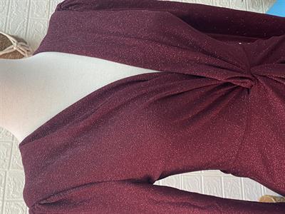 Bordo Kruvaze Yaka Bel Detaylı Vatkalı Simli Elbise