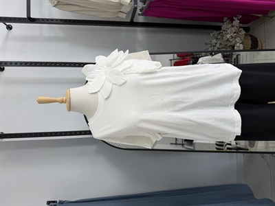 Büyük Çiçekli T-Shirt EKRU