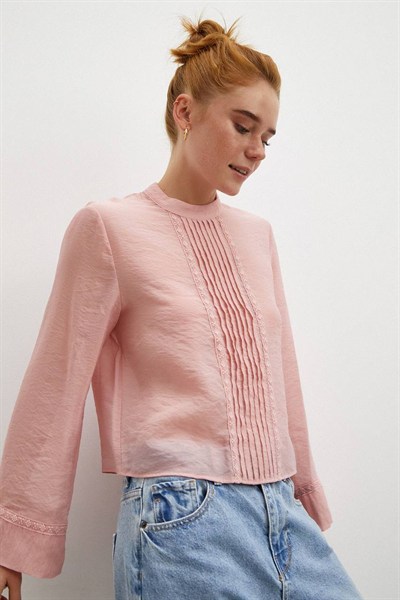Dantel Kesimli Uzun Kollu Bluz - Pembe