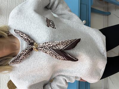 Leopar Baskılı Fularlı Sweat