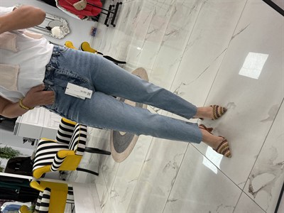 Paçası Kesik Toparlayıcı Boyfit Jean Klasik Mavi