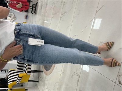 Paçası Kesik Toparlayıcı Boyfit Jean Klasik Mavi