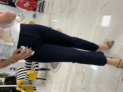 Paçası Kesik Toparlayıcı Boyfit Jean Lacivert