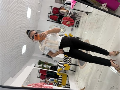 Paçası Kesik Toparlayıcı Boyfit Jean Siyah