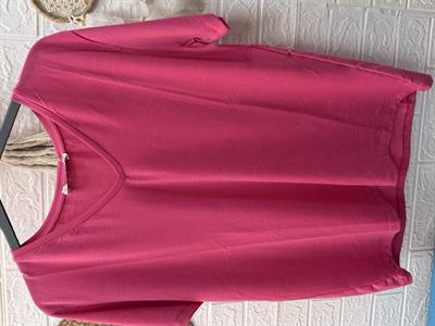 V YAKA PEMBE TSHİRT