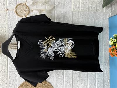 ZEBRA DESEN V YAKA TSHİRT