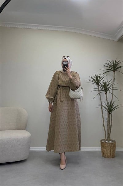 3667 - Ponpon Elbise - Camel 