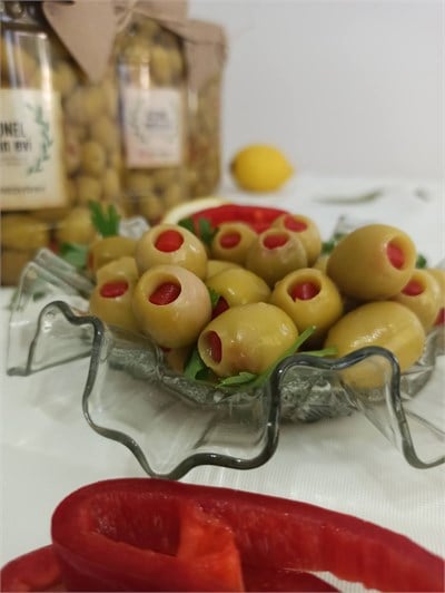 Biber Dolgulu Yeşil Zeytin