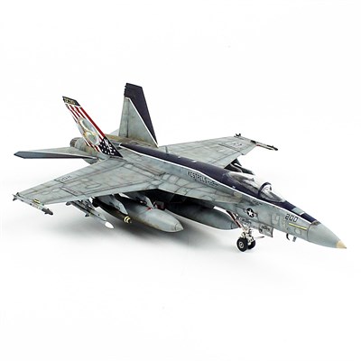 QD613 1/72 Ölçek, F/C-18C Hornet, Sergilemeye Hazır Model Uçak