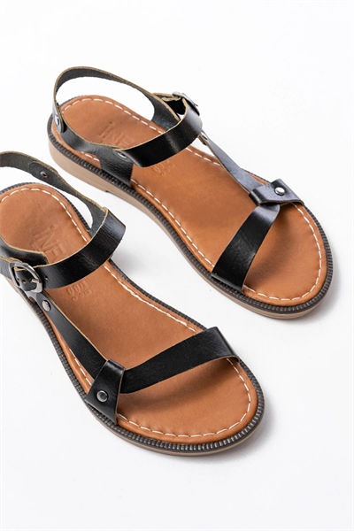 205-090 Siyah Hakiki Deri Tokalı Kadın Sandalet