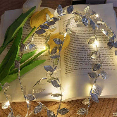 3 Metre Yaldızlı Gümüş LED Işık