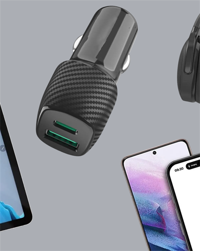 3A Güç Kapasiteli USB & Type-C Çakmaklık Şarj Adaptörü