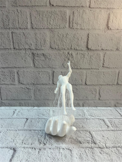 3D El Üzerinde İnsan Figürü Beyaz Minimal Masa Üstü Dekor