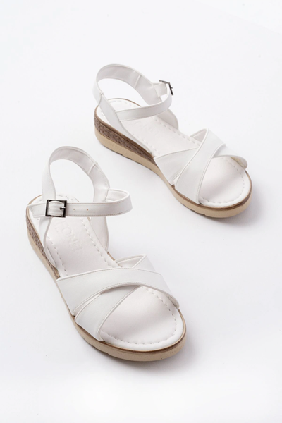 692-564 Beyaz Ortopedik Taban Çapraz Tokalı Kadın Sandalet