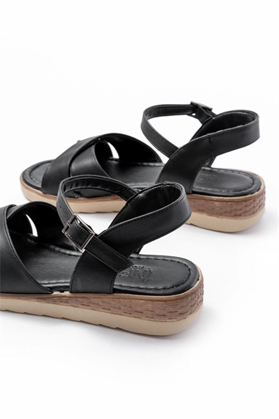 692-564 Siyah Ortopedik Taban Çapraz Tokalı Kadın Sandalet