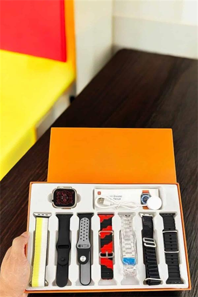 Akıllı Saat 7 Kordonlu Bildirim Görebilen Metal Kordon GPS Özelliği