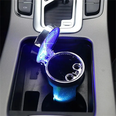 Araç İçi Oto Kokusuz Küllük RGB Işıklı Kapaklı