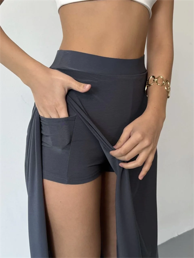 Cepli Şortlu Yırtmaçlı Etek - Siyah