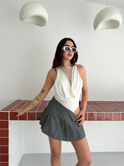 Dantel Detaylı Derin Dekolte Body Şık Kolsuz Yazlık Bodysuit - Beyaz