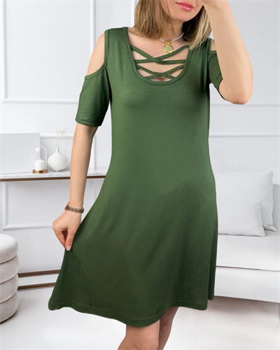 Dekolteli Bağcık Detay Viskon Kumaş Elbise