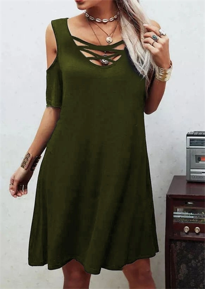 Dekolteli Bağcık Detay Viskon Kumaş Elbise